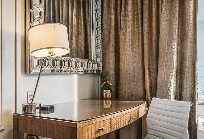 Отель The Inn At Long Beach