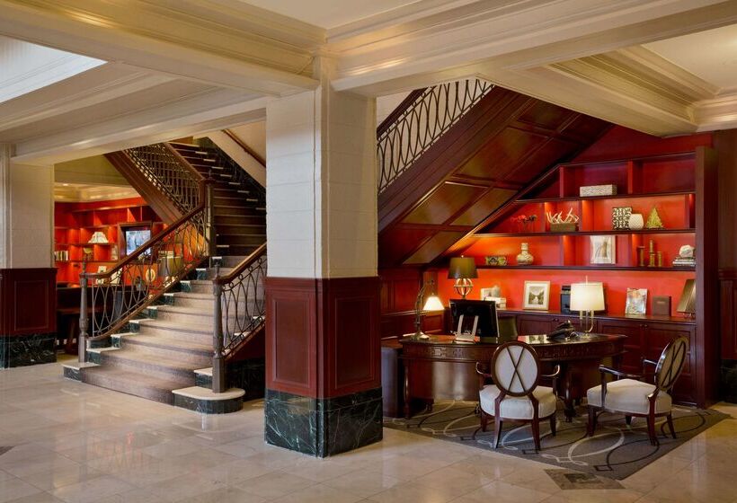 هتل The Stephen F Austin Royal Sonesta