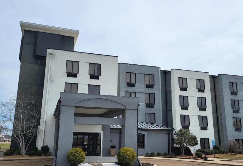 فندق Travelodge By Wyndham Flowood