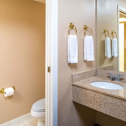 فندق Magnuson  Lincoln Airport