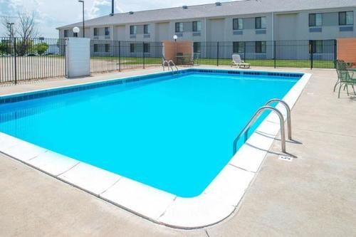 酒店 Magnuson Lincoln Airport