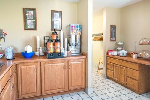 فندق Magnuson  Lincoln Airport