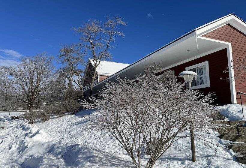 汽车旅馆  Stanford House