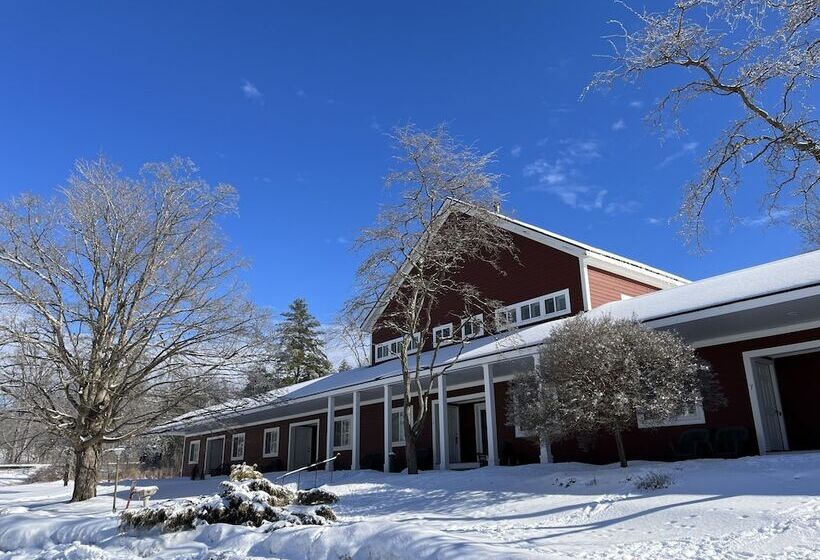 汽车旅馆  Stanford House