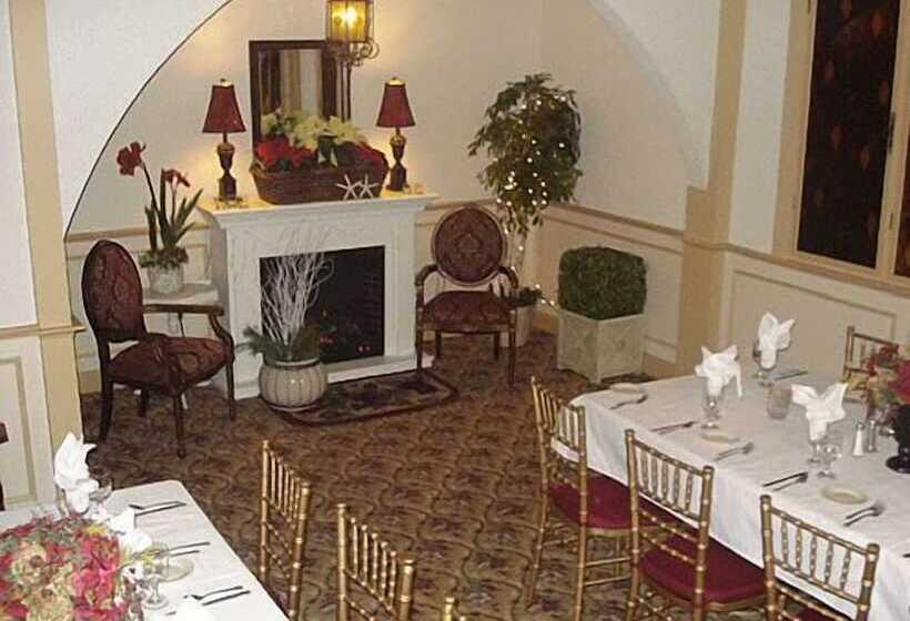 אתר נופש Shoreway Acres Inn & Cape Cod Lodging