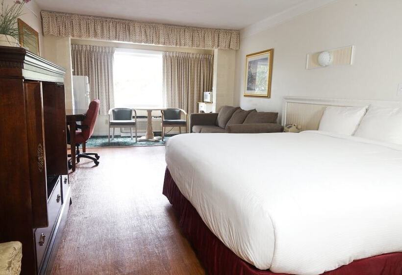 אתר נופש Shoreway Acres Inn & Cape Cod Lodging