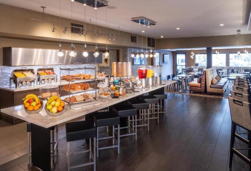 Silver Cloud Hotel   Seattle University Of Washington District