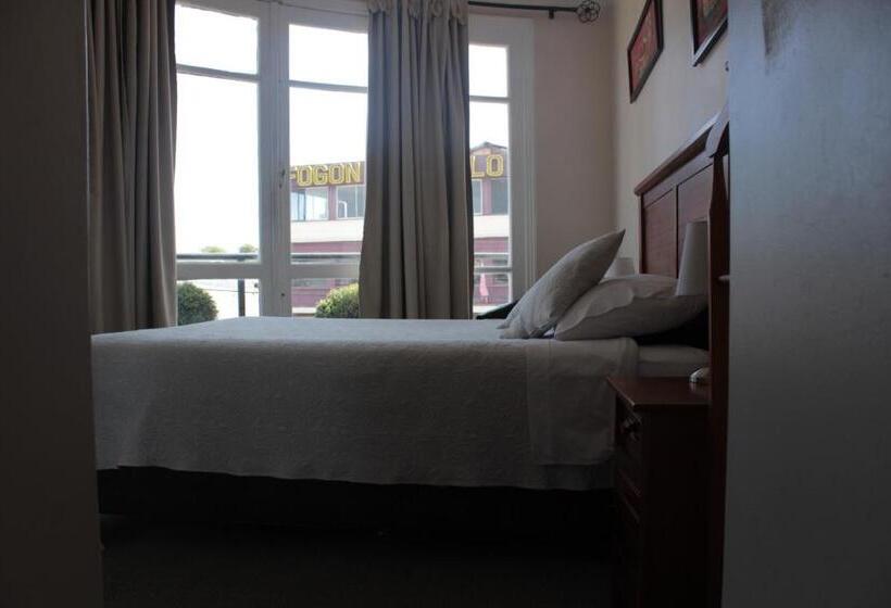 בית מלון כפרי Alhambra