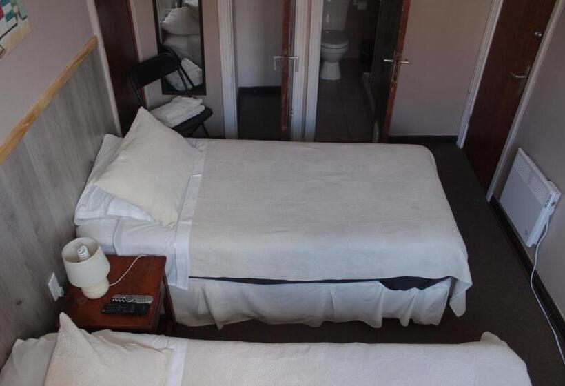 בית מלון כפרי Alhambra