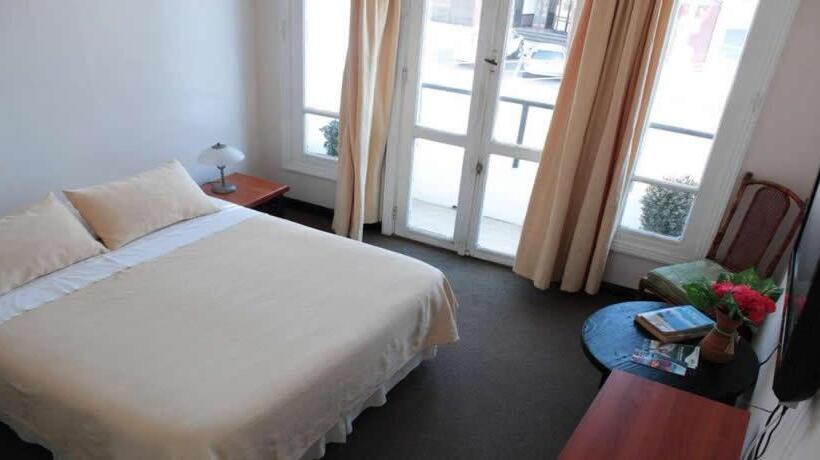 בית מלון כפרי Alhambra