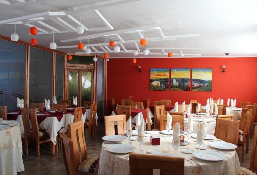 בית מלון כפרי Alhambra