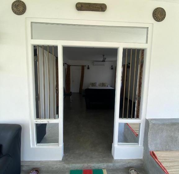 Отель Coco Cabana Kite Resort Kalpitiya