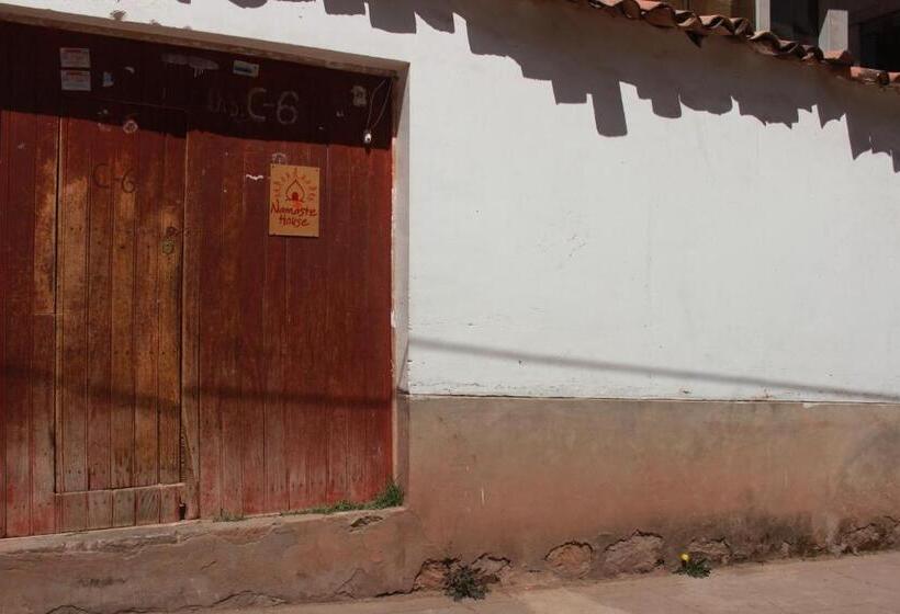 پانسیون Namaste House