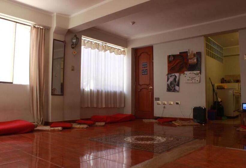 پانسیون Namaste House