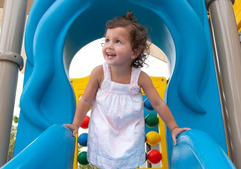 渡假胜地 Avani+ Mai Khao Phuket Suites