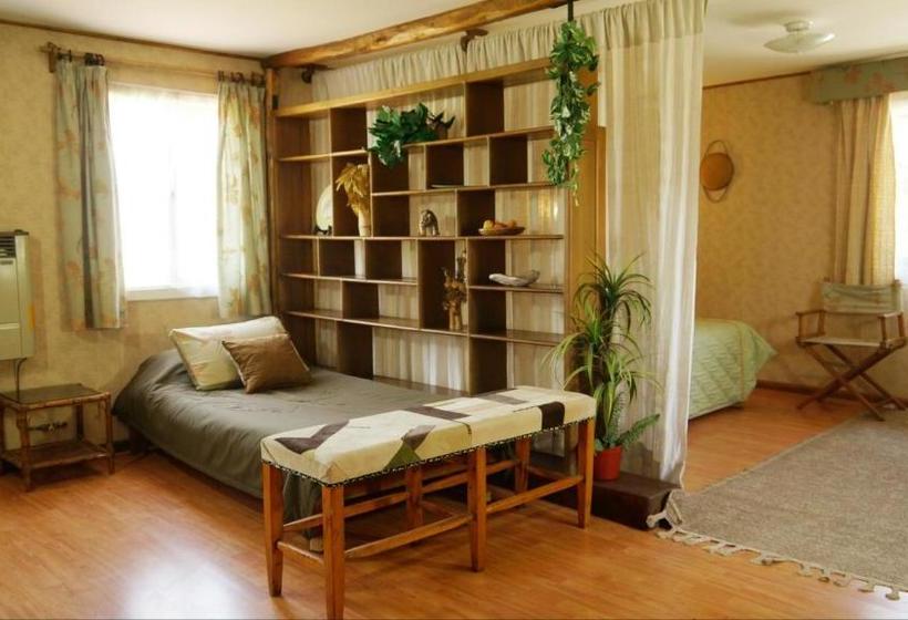 مبيت وإفطار Los Pequenes