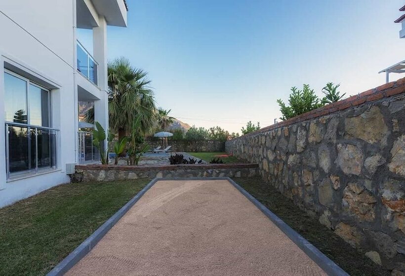 Fours Seasons Villa 7