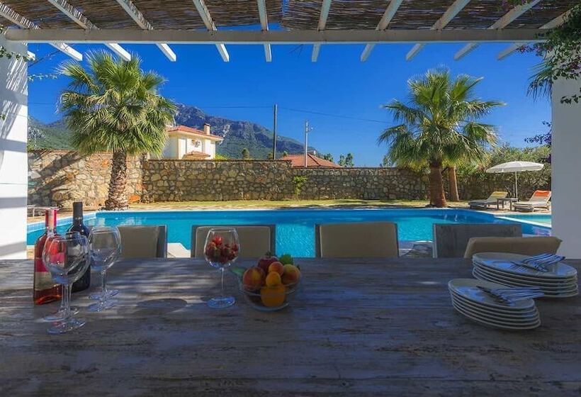 Fours Seasons Villa 7