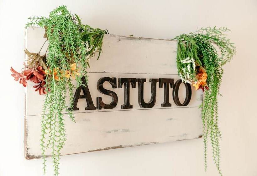 Хостел Astuto Boutique Jerez Adults Only