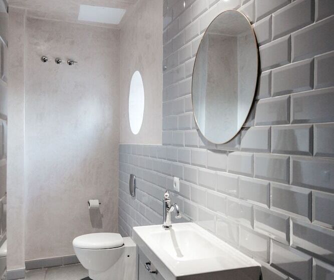 Хостел Astuto Boutique Jerez Adults Only