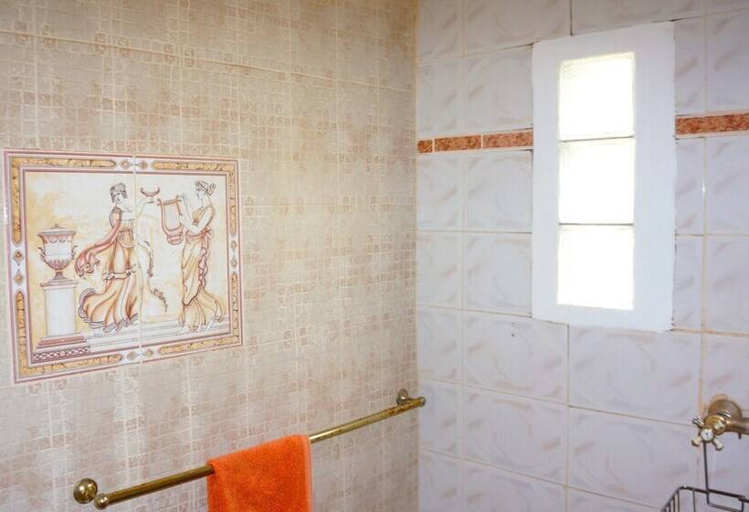 هتل Kunta Lodges Bijilo