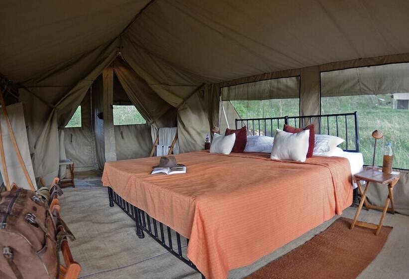 فندق Matembezi Safari Lodge