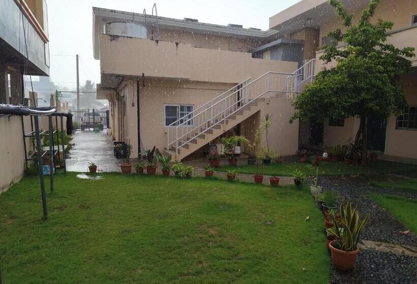 پانسیون Oh My House