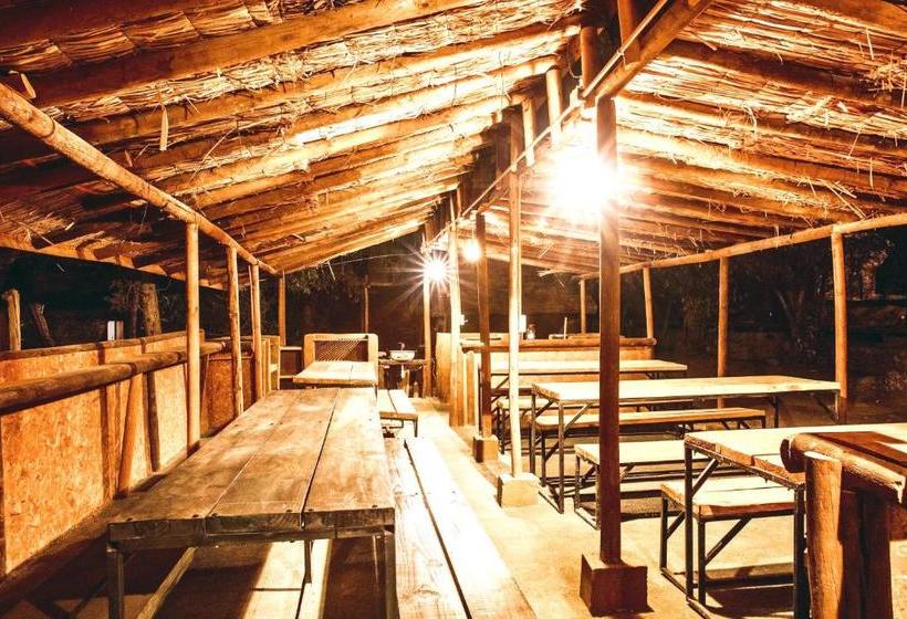 بنسيون Valle Utopía Hostel