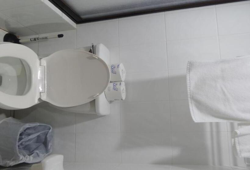 S & C Hotel Suites & Apartment