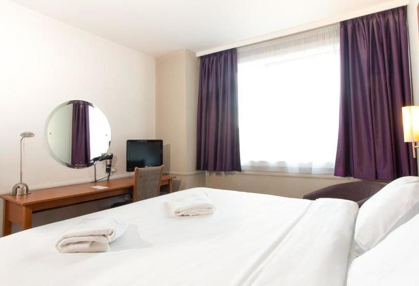 酒店 The Newbridge