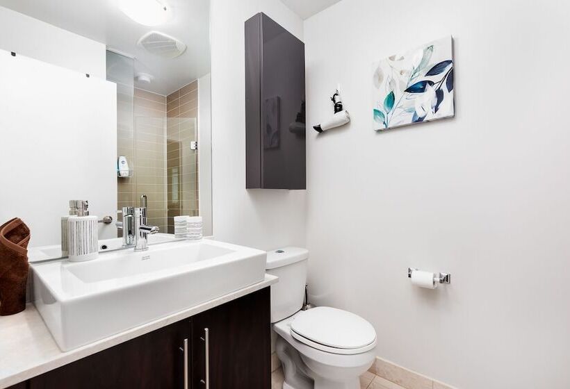 Topline Suites   Ice Condos