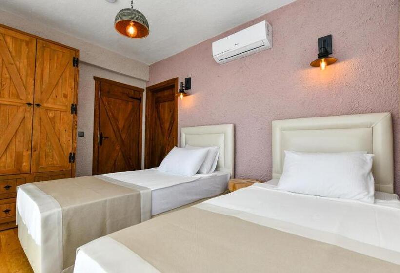 Volans Suites Villas