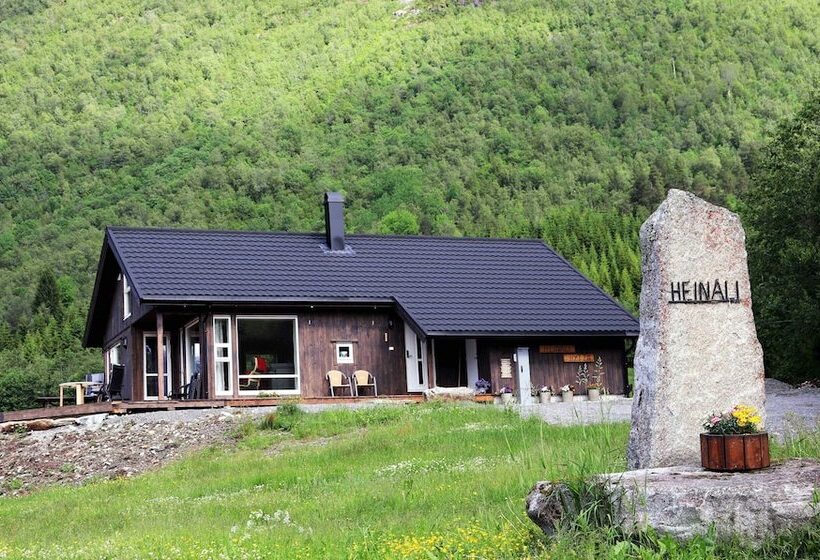 Heinåli Hytta