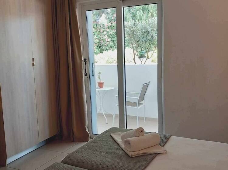 Aegean Blu Hotel & Apartments