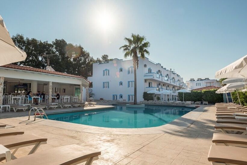 Aegean Blu Hotel & Apartments