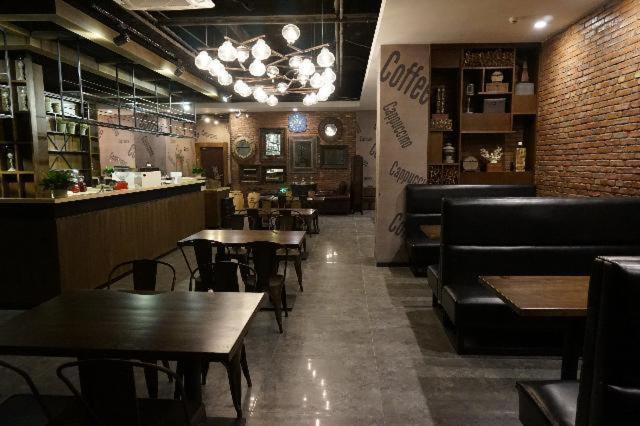 酒店 James Joyce Coffetel Shijiazhuang Railway Station