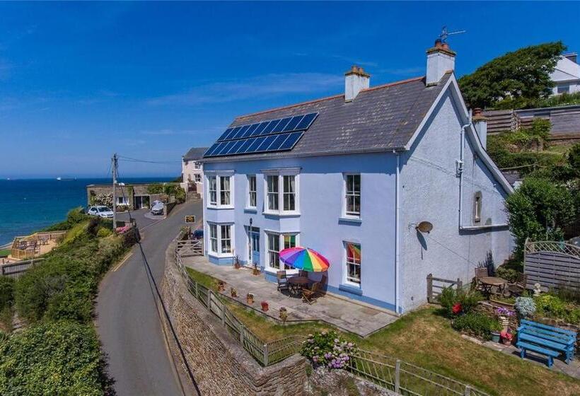 Pendyffryn Manor Bed & Breakfast