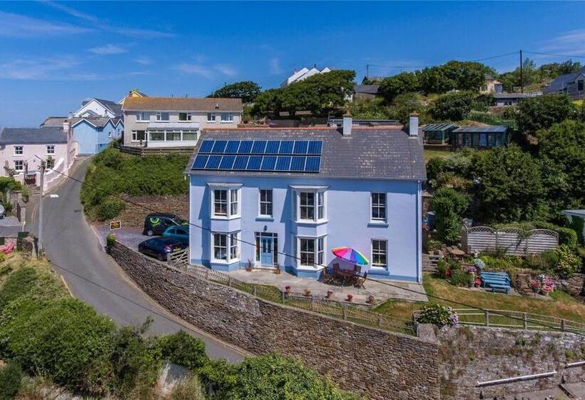 Pendyffryn Manor Bed & Breakfast