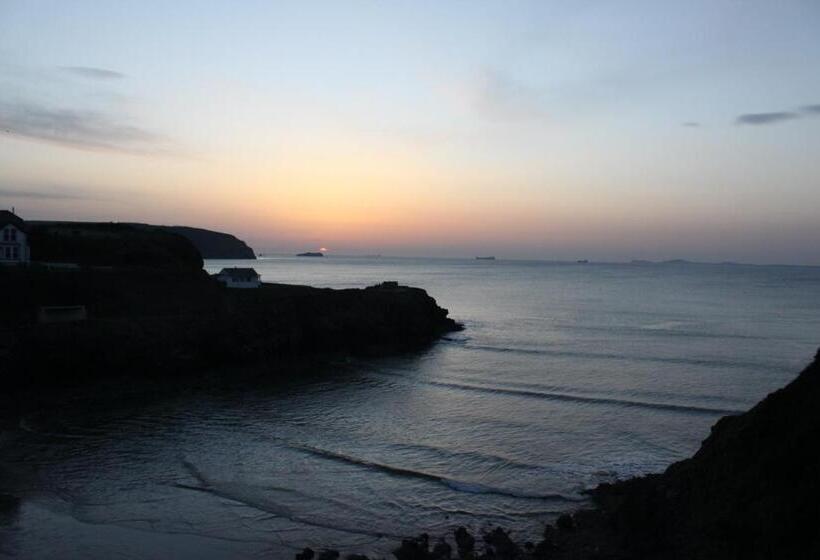 Pendyffryn Manor Bed & Breakfast