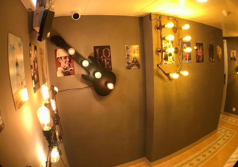 پانسیون The House