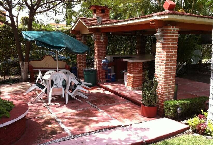 بنسيون Villa Paraiso