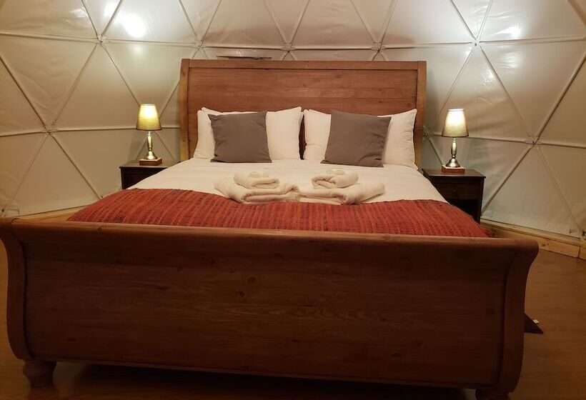 فندق Garden Domes