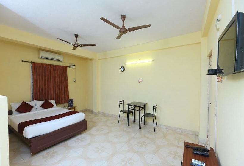 Hotel Maxiprime  Manapakkam