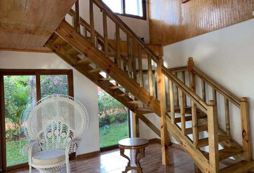 בית מלון כפרי Teanehi Bed & Breakfast