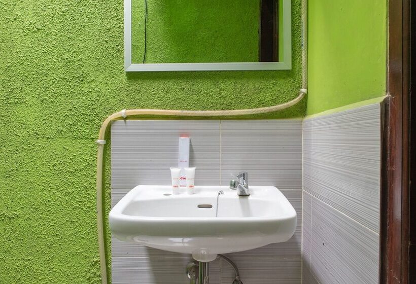 هتل The Kost Tdm 2 By Oyo Rooms