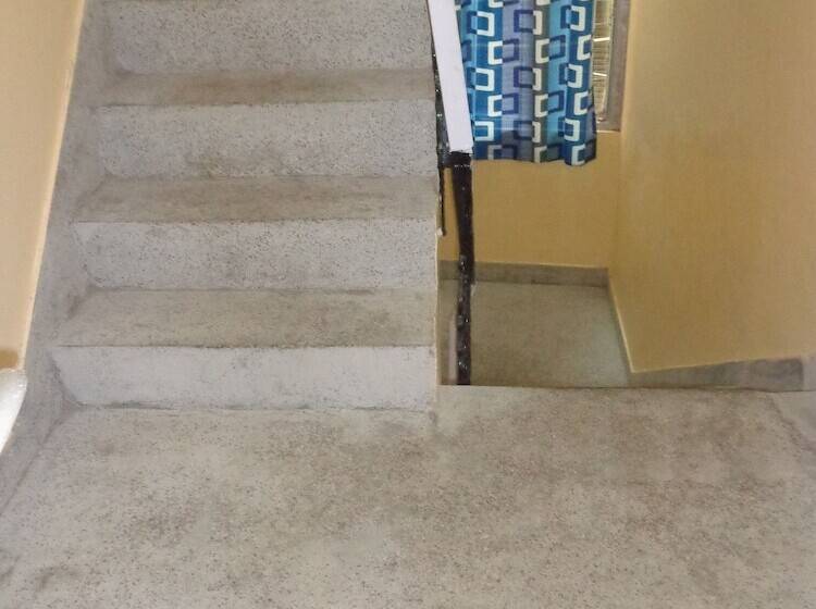 膳宿费 Sri Sai Inn