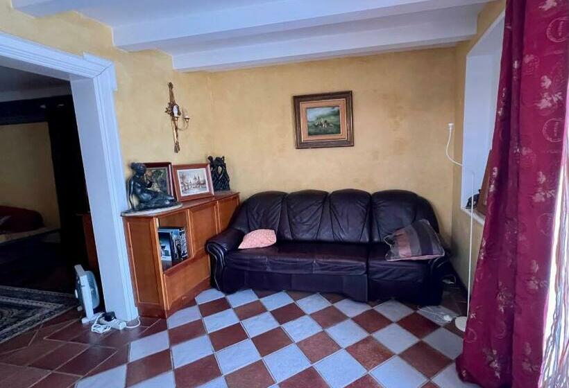 Flora B&b Rooms In Privat Home