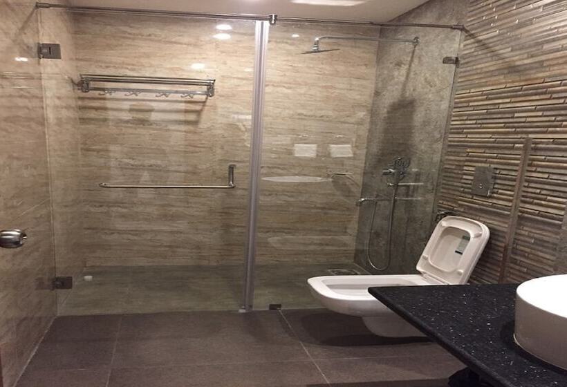 Hotel Grand Paradise