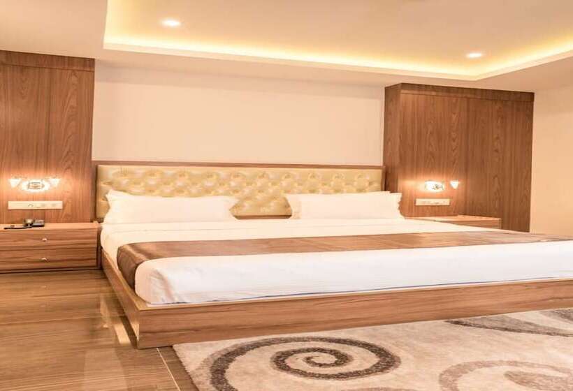 Hotel Grand Paradise