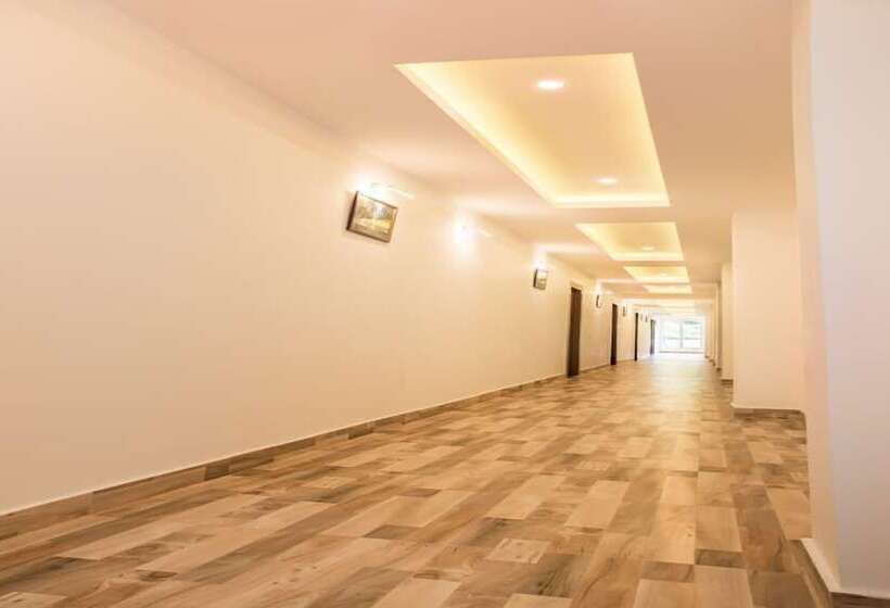 Hotel Grand Paradise